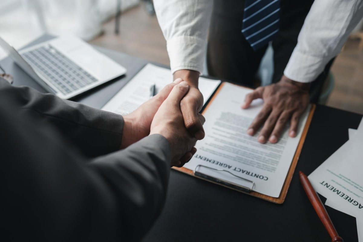 ISO Certification for UAE Government Contractors & Suppliers: Tender & Prequalification Guide