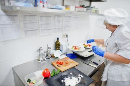 ISO 22000 Certification in Qatar – FSMS Requirements, Food Safety Laws & Get Certified with SCS